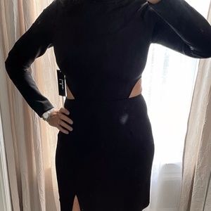 Lulu's Peek-a-boo waist Dress